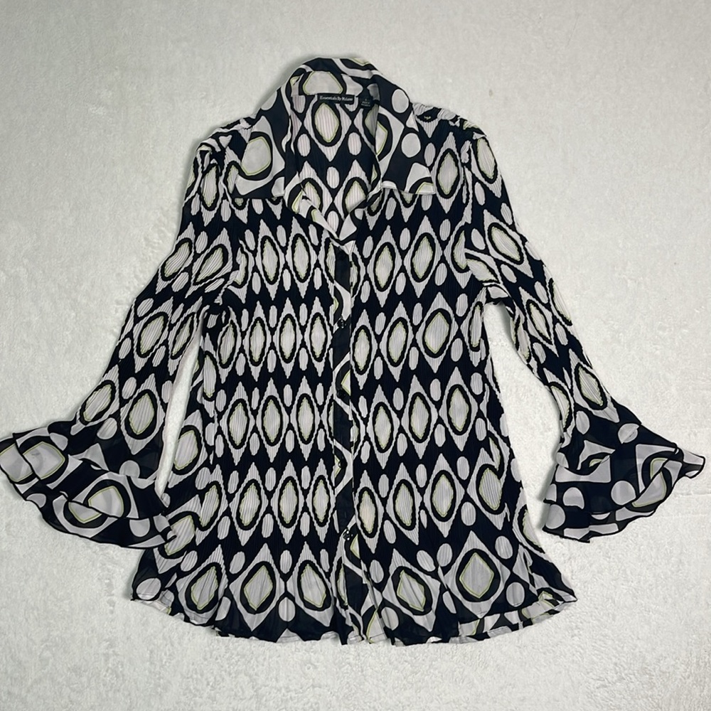 Essentials by Milano Black and‎ White Button Down Shirt